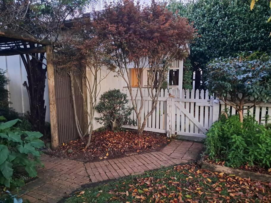 Secret Cottage Waitara Eksteriør billede